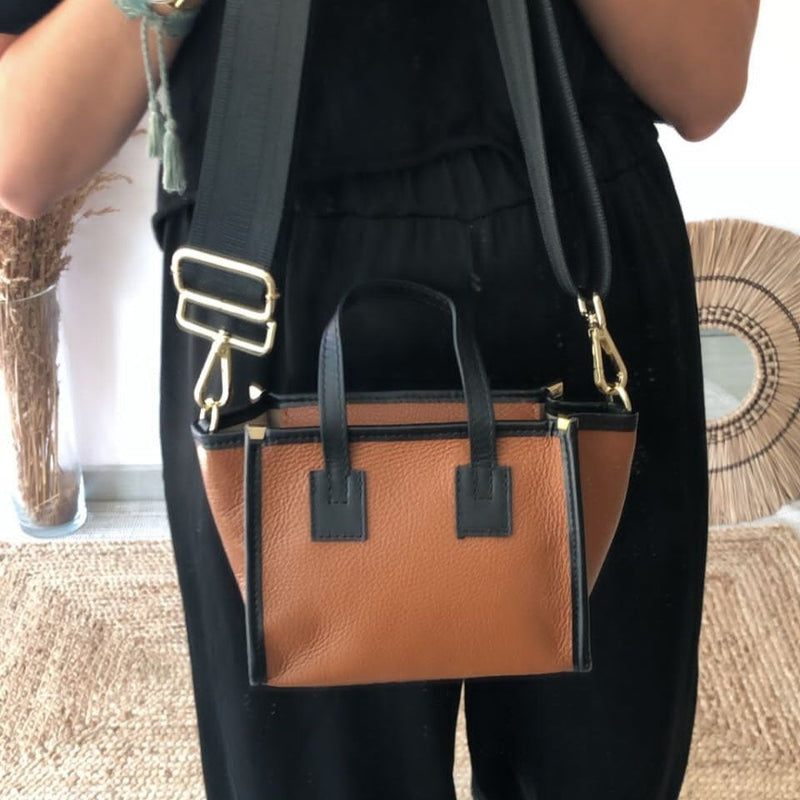 Bolso piel combinado camel/negro MUESTRARIO